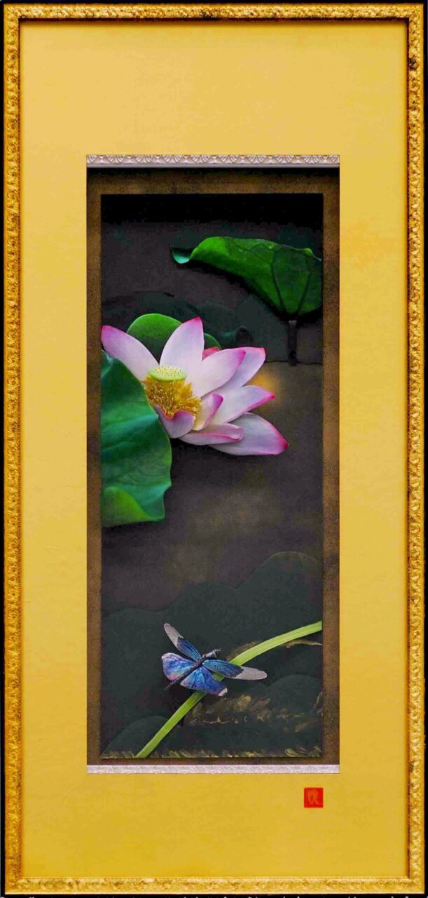 蓮華にチョウトンボ